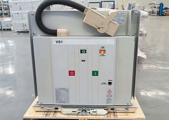 Şalt için 12KV Kapalı Çekmeceli Vakum Devre Kesici 1250A VCB Yüksek Gerilim AC