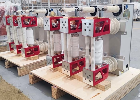 50KA Yüksek Gerilim Vakumlu Devre Kesici Üç Fazlı AC 50HZ 12KV 4000A'ya Kadar