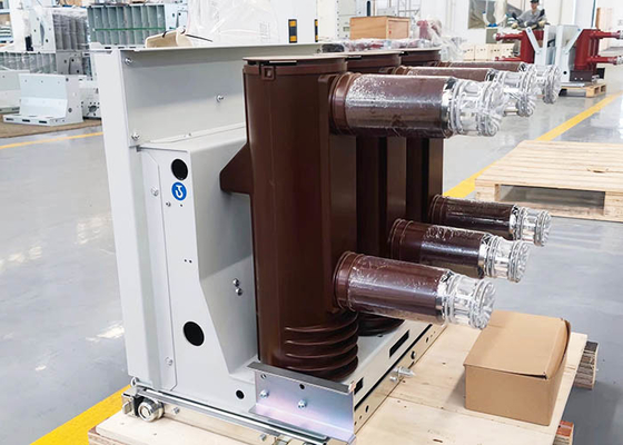 VS1-12 Elektrik Ekipmanları Vakumlu Devre Kesici 12KV 50hz Üç Fazlı Güç 630A 25KA