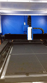 Auotomatik Değişim Masa Örtüsü FL-3015-3000W ile Fiber CNC Lazer Kesim Makinesi